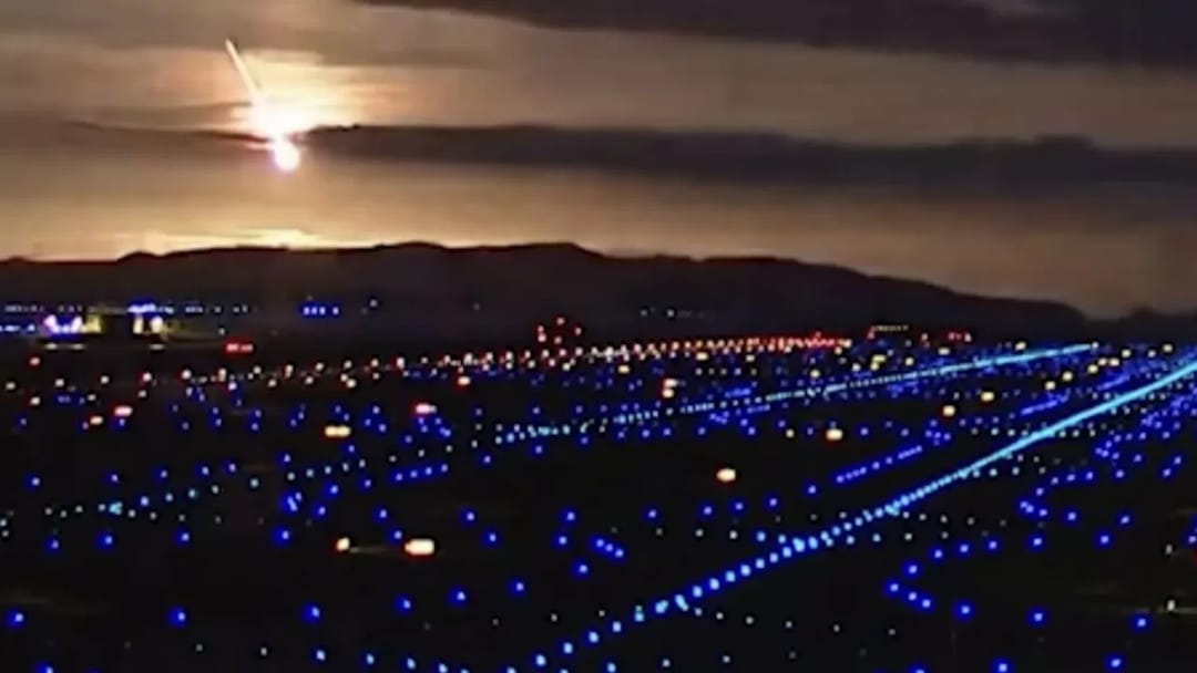 Ýaponiýa «otly şar» gaçdy