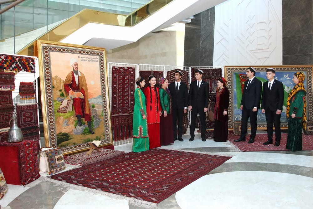 A visiting ethnographic exhibition was organized at the Oil and Gas University of Ashgabat