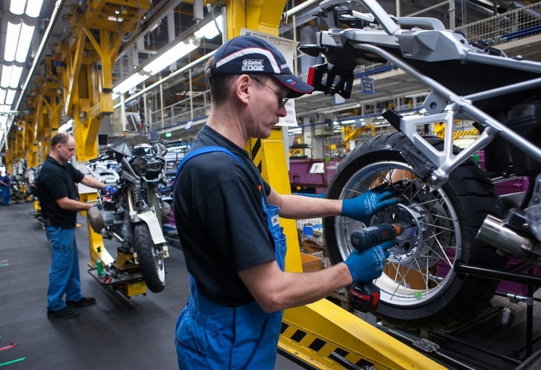  Germaniýada işçi elleri ýetmezlik edýär