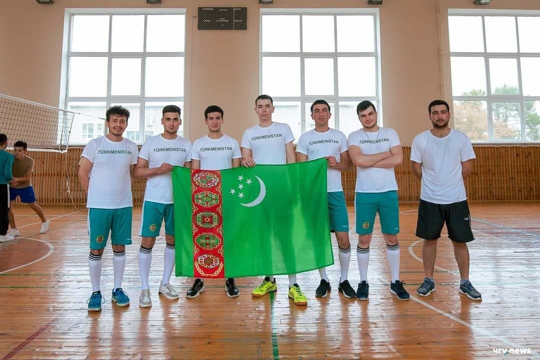 Туркменские студенты успешно выступили на волейбольном турнире в Чувашии