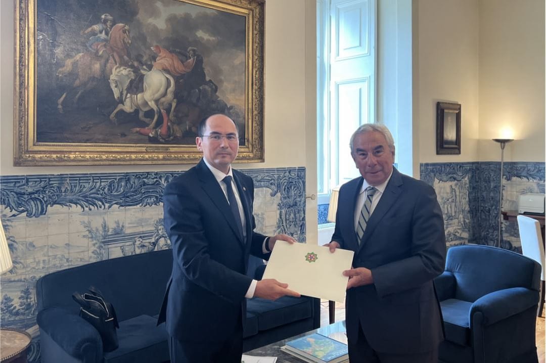 Türkmenistanyň Portugaliýadaky ilçisi ynanç hatlarynyň nusgalaryny gowşurdy