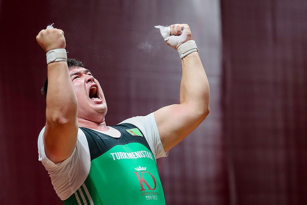 Туркменские тяжелоатлеты отправились на сборы в Россию