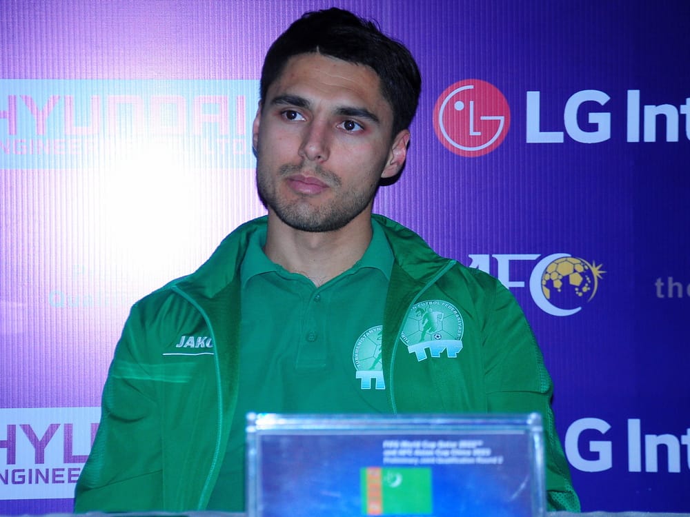 Капитан сборной Туркменистана по футболу Аманов подписал контракт с «Ахалом»