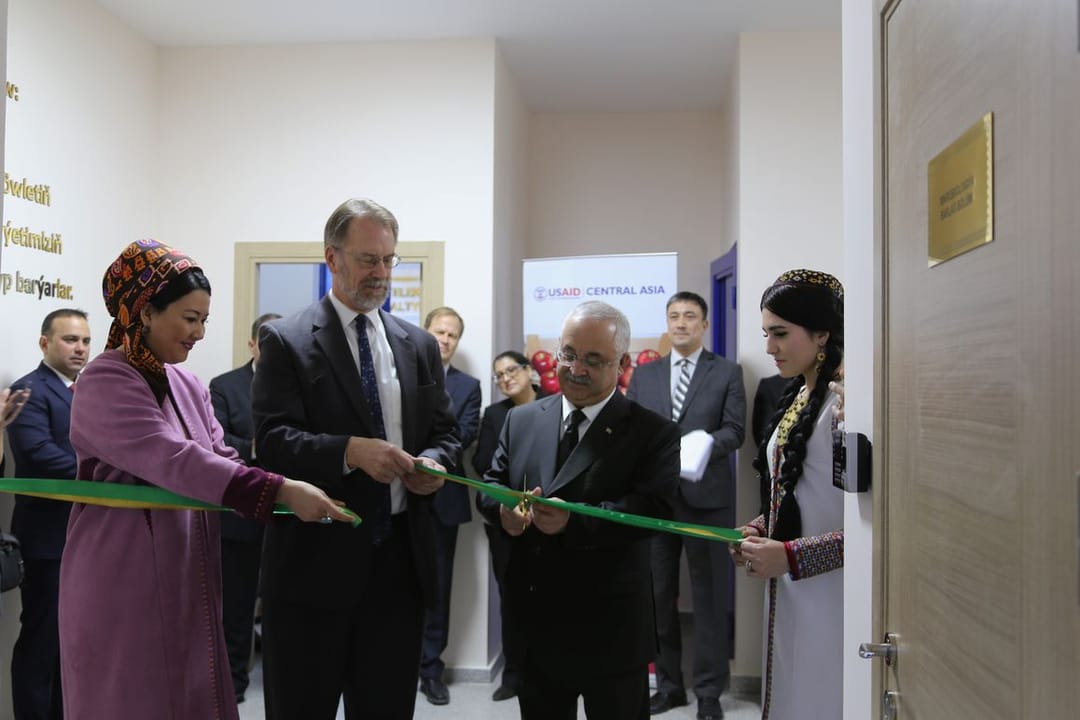 В Ашхабаде состоялось открытие частной лаборатории по экспертизе пищевых продуктов