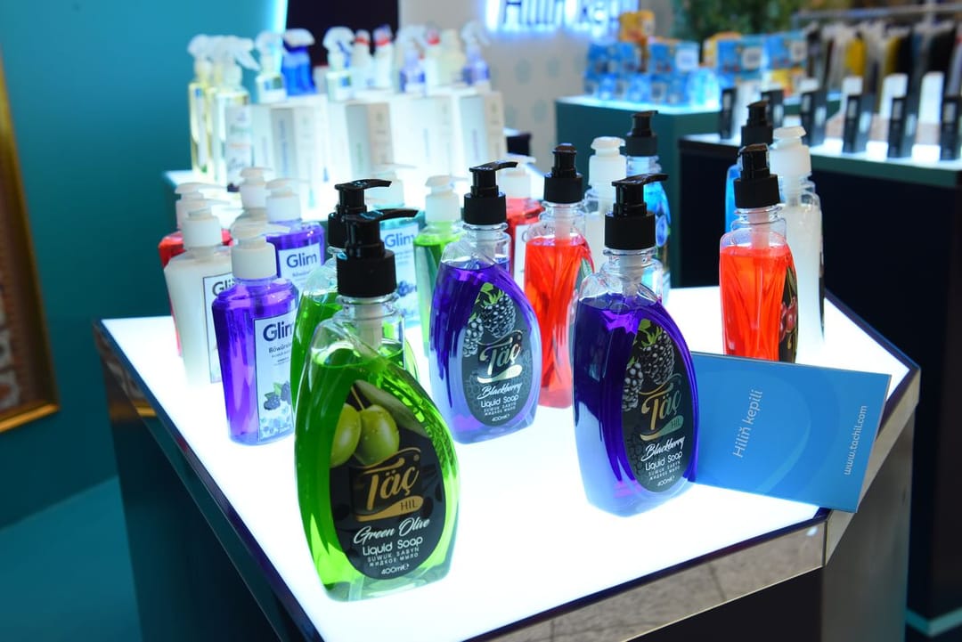 Предприниматели Туркменистана демонстрируют успехи в производстве бытовой химии и услуг