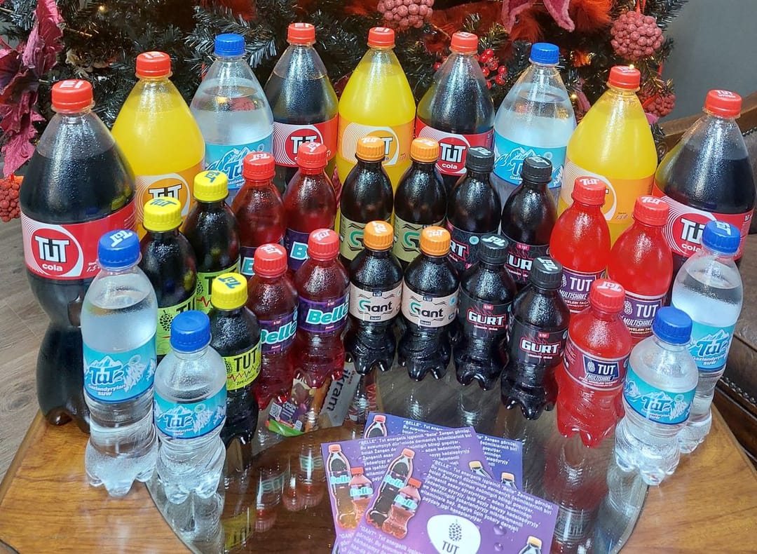 “Tut” haryt nyşanly içgileriň täze görnüşleri öndürilýär