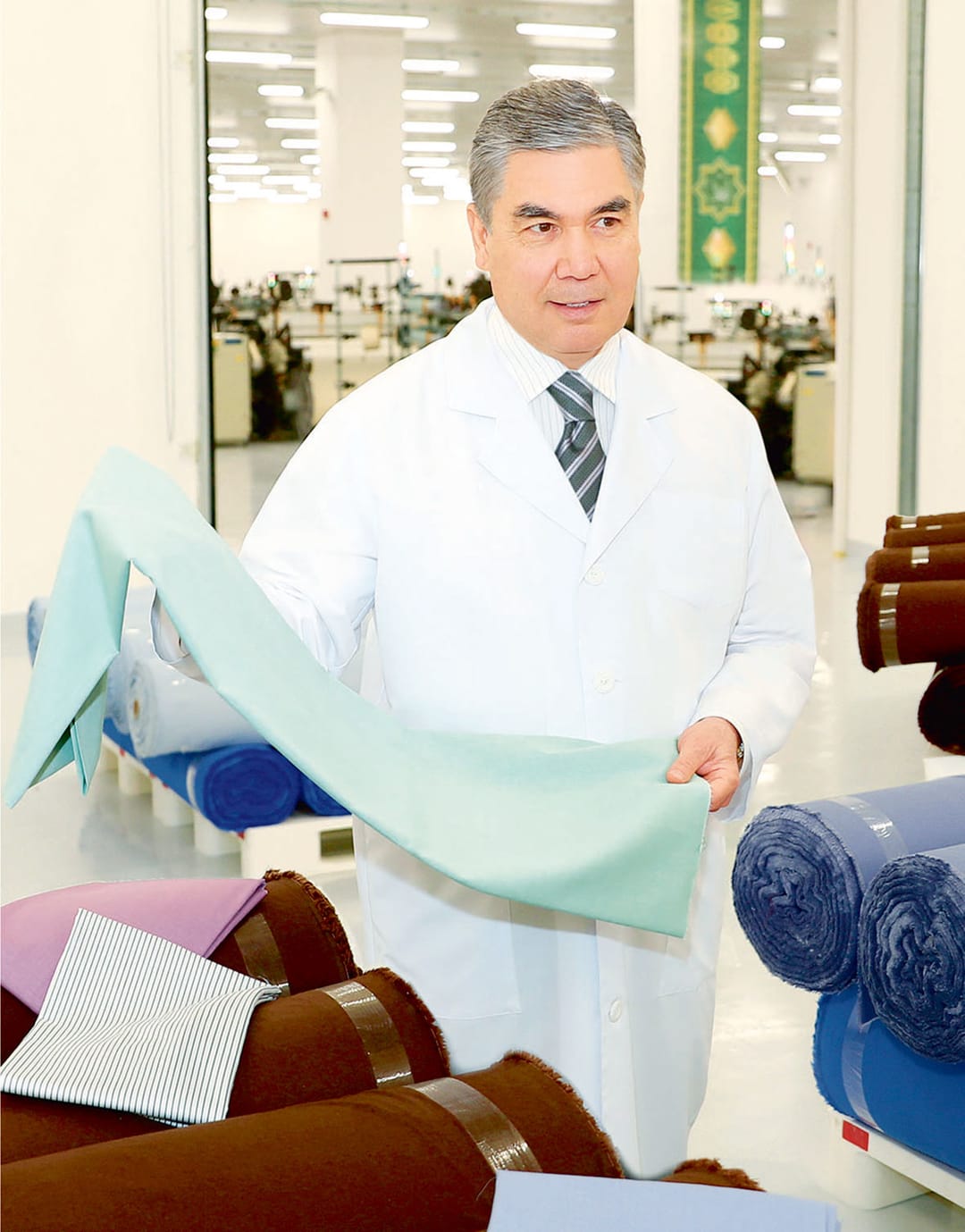 Президент Туркменистана открыл текстильный комплекс в Каахка стоимостью более $147 миллионов