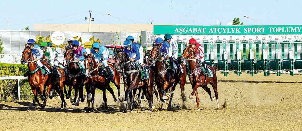 Aşgabatda nobatdaky at çapyşyklary geçirildi