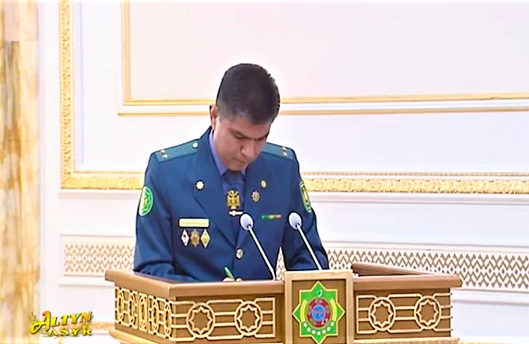 Президент Туркменистана объявил главе МВД выговор