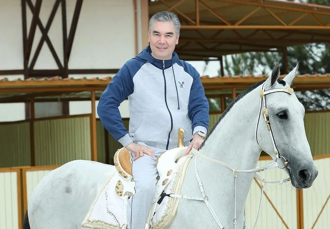 Гурбангулы Бердымухамедову присвоено почётное звание «Türkmenistanyň ussat halypa seýsi»