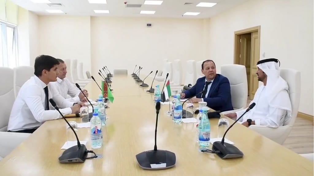 Посол ОАЭ провел встречу с руководством Федерации велоспорта Туркменистана
