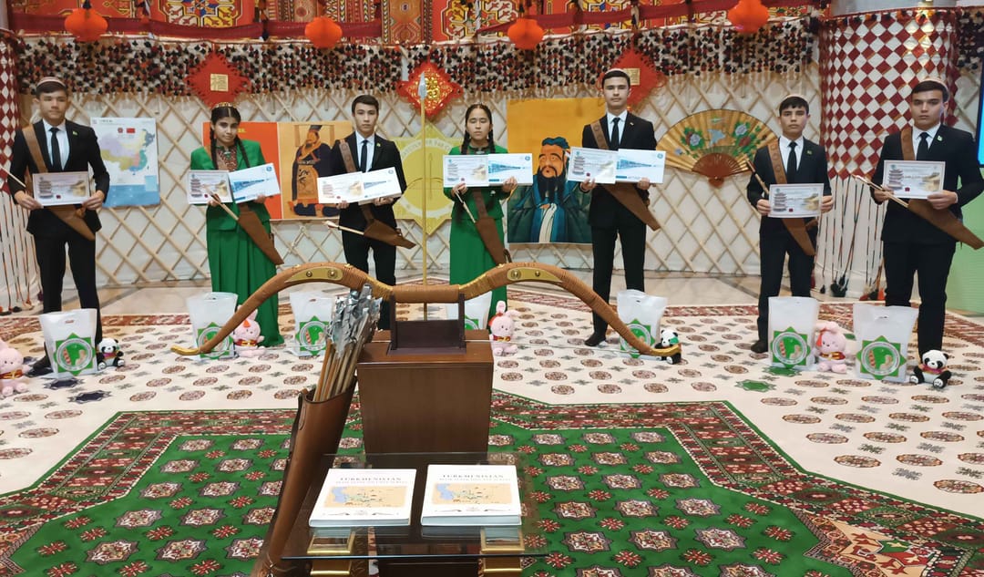 «Parahatçylygyň ýaş çaparlary» akyl-paýhas bäsleşiginiň II möwsüminiň I saýlama tapgyrynyň II oýny geçirildi