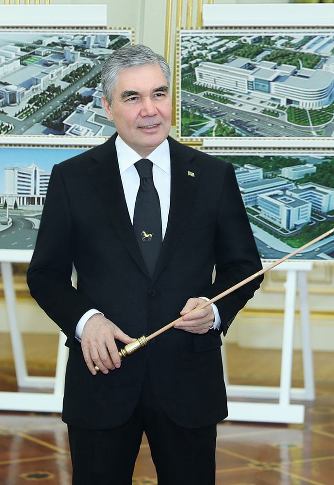 Президент Туркменистана выразил недовольство подготовкой к празднованию 140-летия Ашхабада