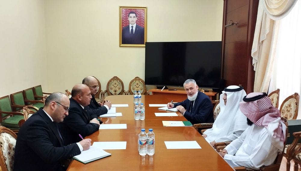 Daşky gurşawy goramak ministri Saud Arabystany Patyşalygynyň ilçisi bilen duşuşdy