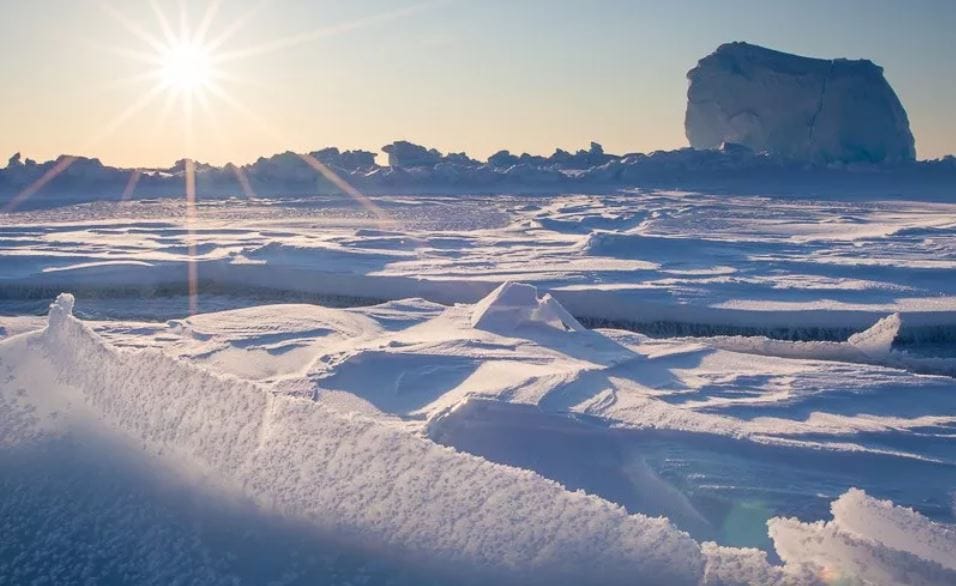 Аномальный всплеск температур зафиксирован на полюсах Земли