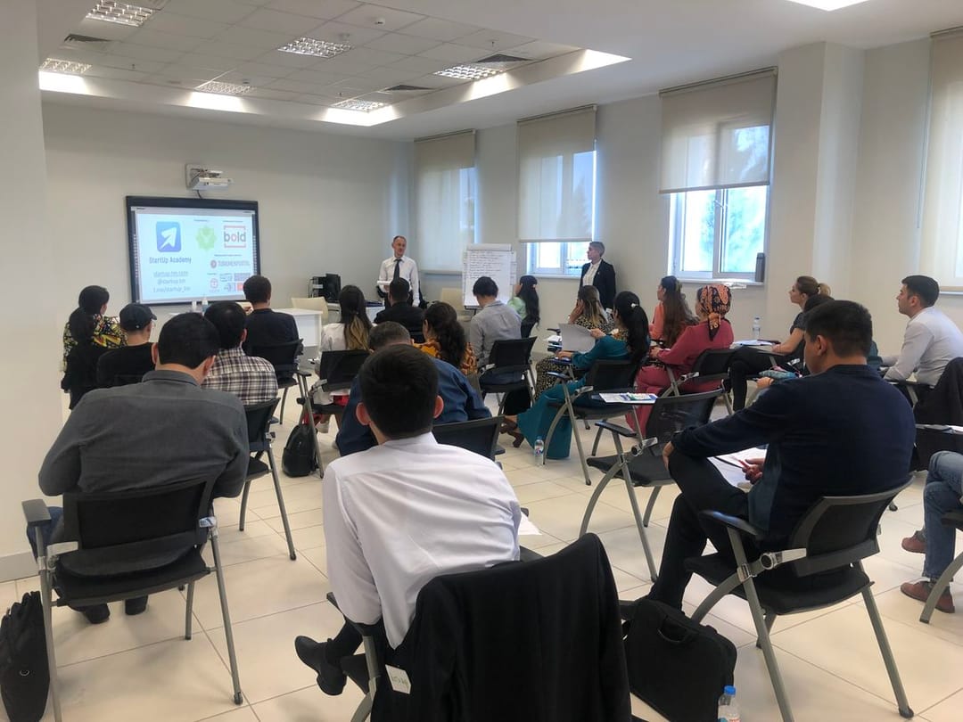 В Центре технологий АН Туркменистана состоялся первый тренинг «Академии стартапов» 