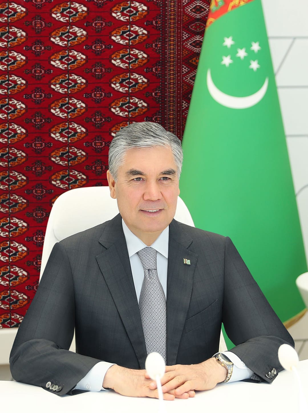 Президент Туркменистана встретился с главой Европейского регионального бюро ВОЗ