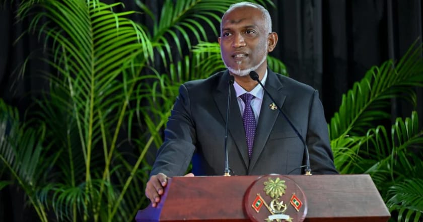 Maldivler Devlet Başkanı, yaklaşık 15 saat süren bir basın toplantısıyla dünya rekoru kırdı