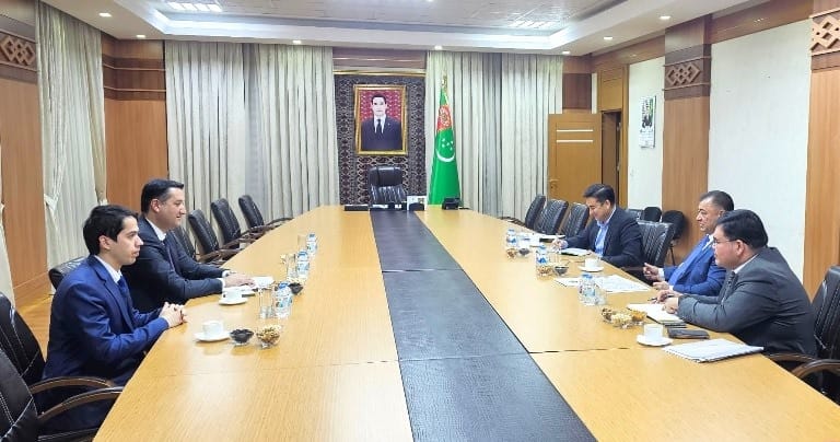 Туркменистан и Таджикистан обсудили создание совместных промышленных объектов