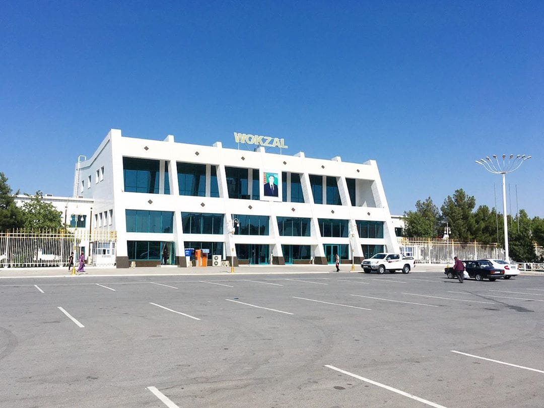 Почтовые отделения Лебапского велаята начали продавать железнодорожные билеты