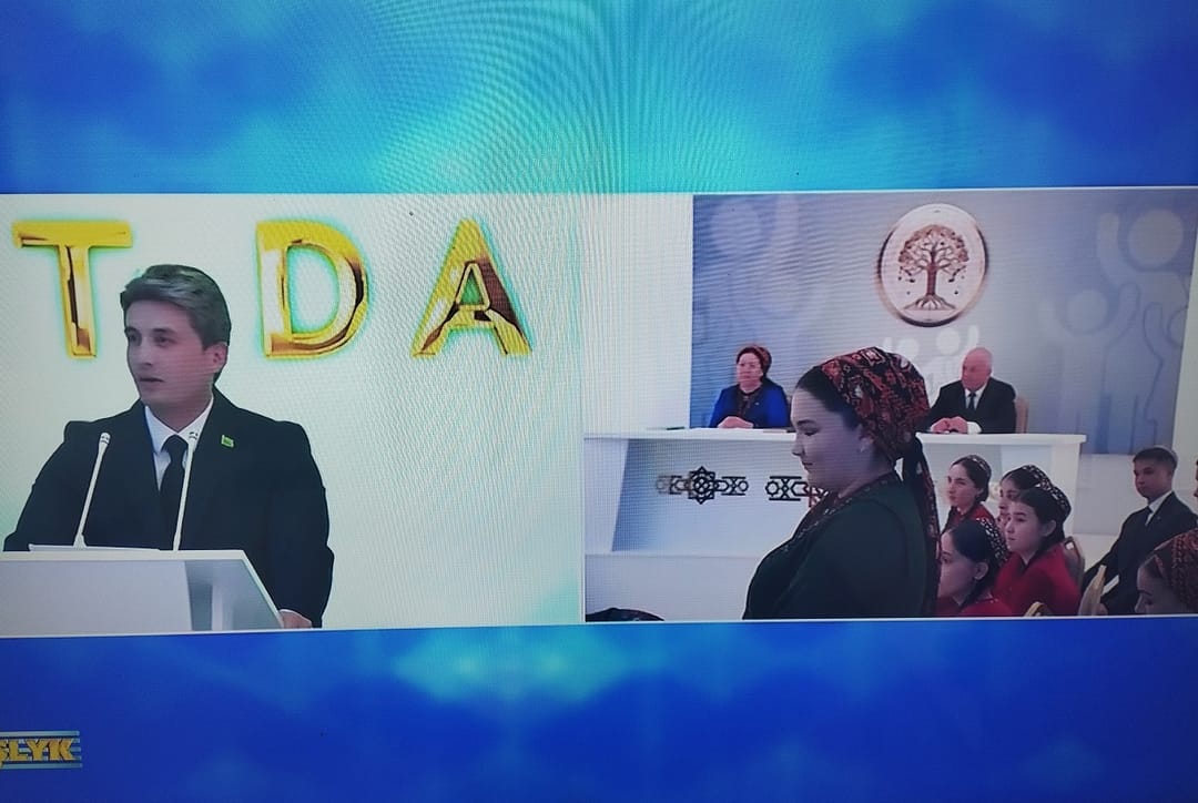 В Туркменистане запустили телешоу о семейной психологии