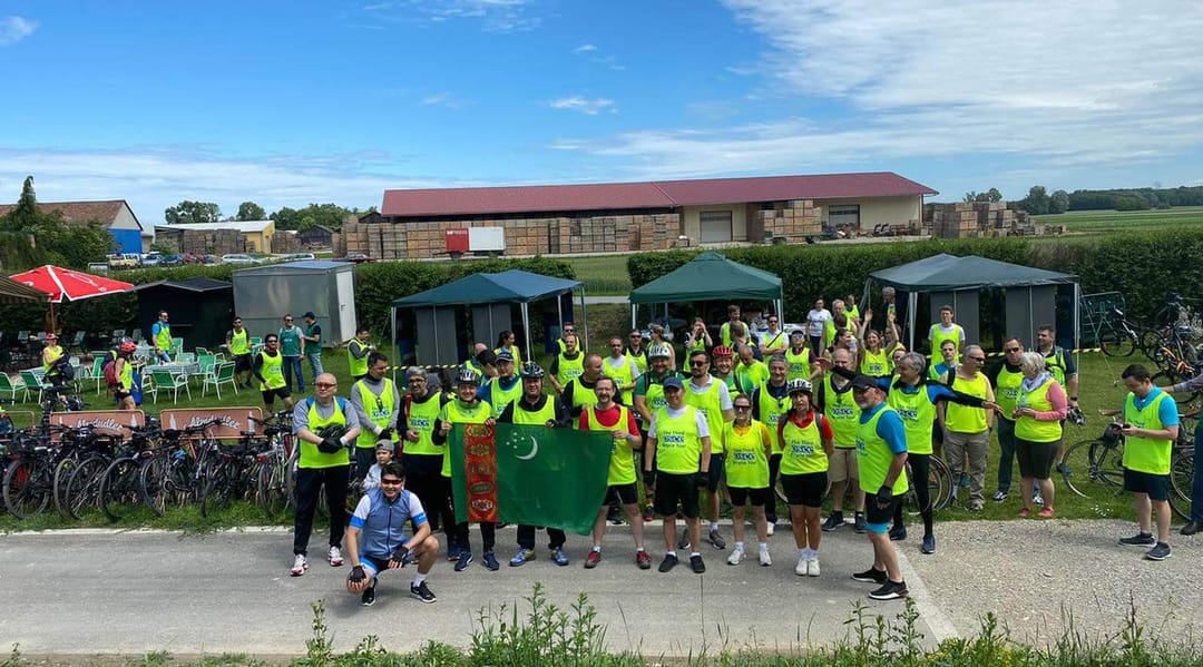 В странах Европы состоялись велопробеги, организованные туркменскими дипломатами