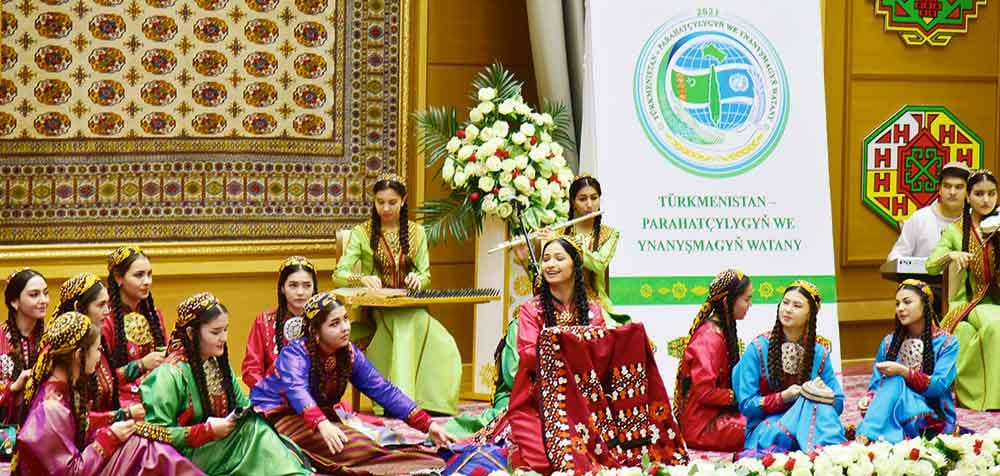 Türkmeniň keşdeçilik sungatyny ÝUNESKO-nyň Adamzadyň maddy däl medeni mirasynyň sanawyna girizmek boýunça maslahat geçirildi