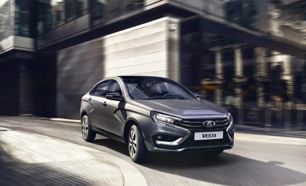 Управление делами президента РФ закупило 105 автомобилей Lada Vesta для госслужащих