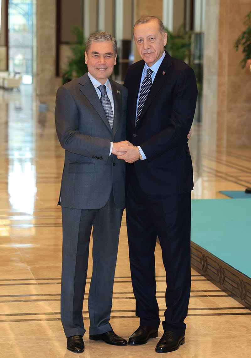 Türkmen halkynyň Milli Lideri türk Liderine hat ýollady