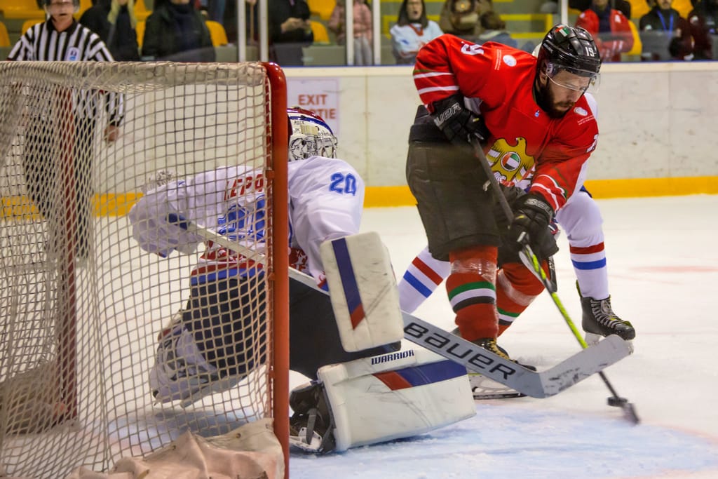 Сборная ОАЭ по хоккею добилась повышения в классе