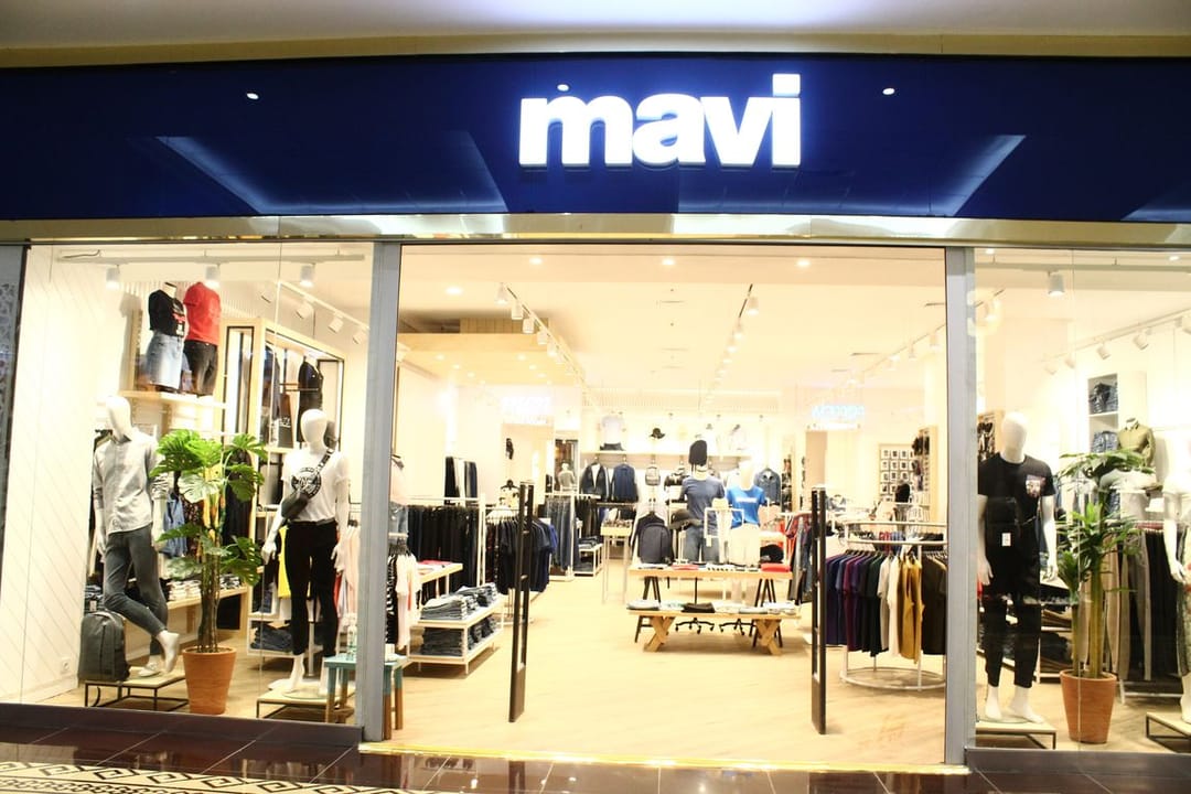 Discounts up to 50% were announced by branded clothing stores in Ashgabat