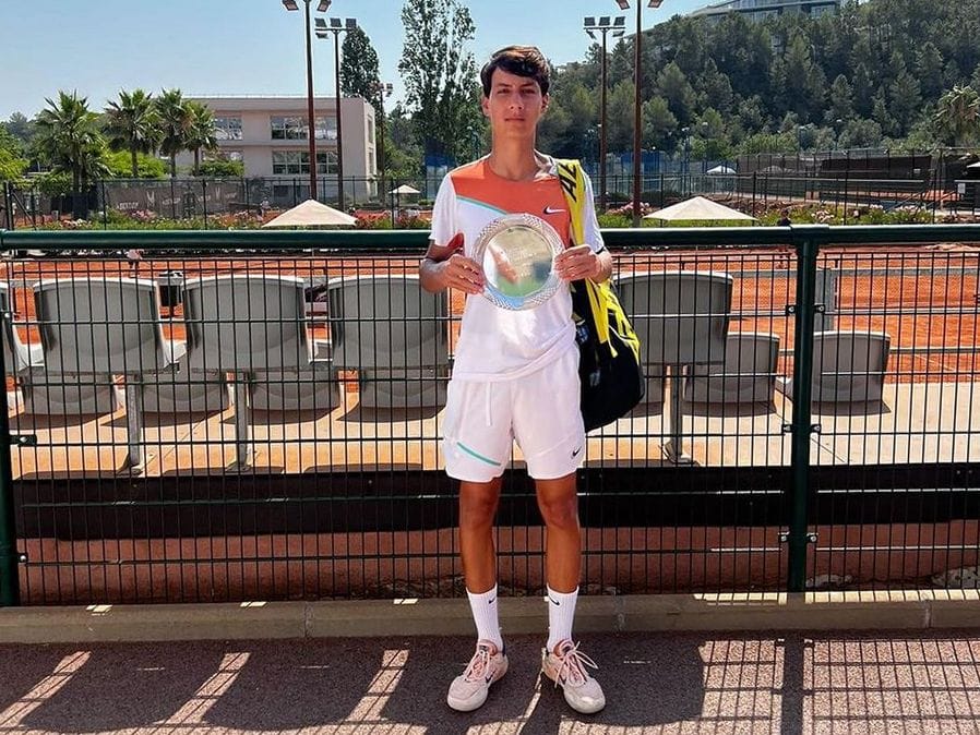 Türkmen tennisçisi ýetginjekleriň arasynda Kannda geçirilen halkara ýaryşda üçünji orny eýeledi