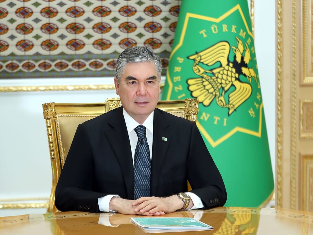 Türkmenistanyň Prezidenti nebitgaz senagatyny ösdürmäge bagyşlanan iş maslahatyny geçirdi
