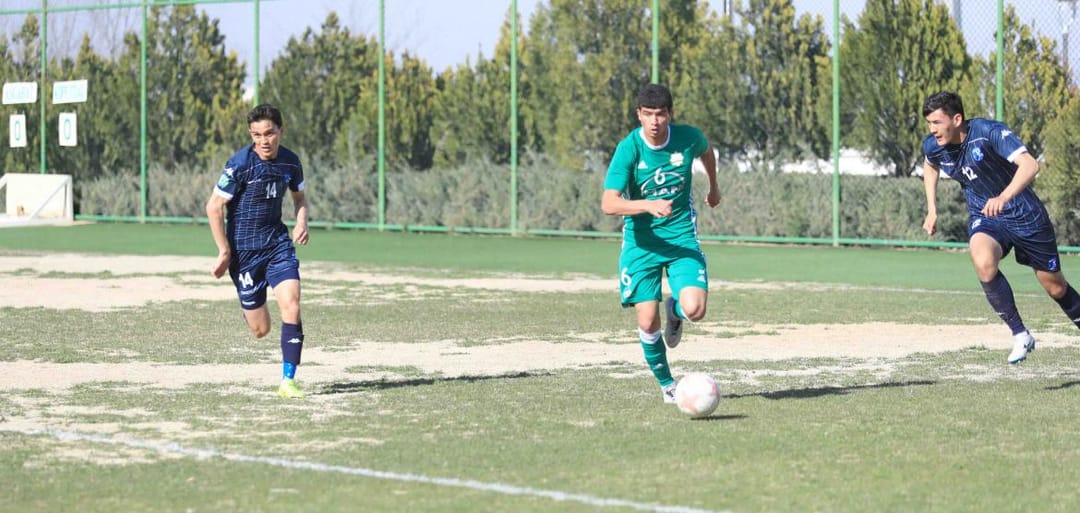 «Копетдаг» победил «Ашхабад» и возглавил таблицу чемпионата Туркменистана