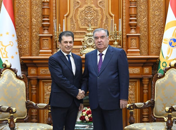 Emomali Rahmon: Täjigistan BMG-niň dünýädäki ornunyň pugtalanmagy ugrunda çykyş edýär