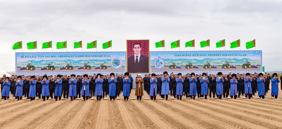 Türkmenistanda gowaça ekişine badalga berildi