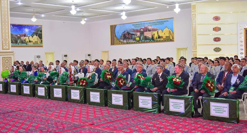 В Туркменабате состоялось чествование ветеранов Великой Отечественной войны и тружеников тыла
