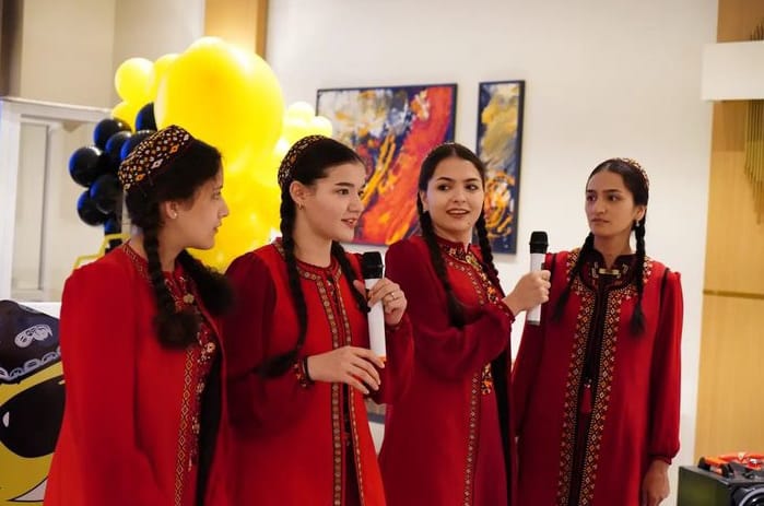 Turkmen students became winners of the Spelling Bee competition in Dushanbe