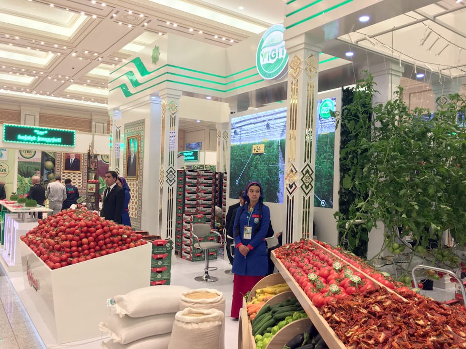 В Ашхабаде открылась выставка Союза промышленников и предпринимателей Туркменистана