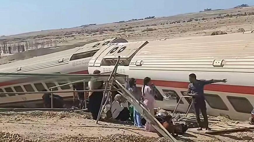 Müsürde otly demir ýoldan agdy, heläk bolanlar bar