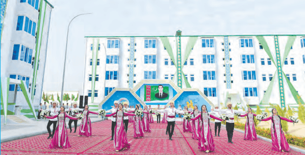 В Бюзмейинском этрапе Ашхабада введены в строй новые жилые дома