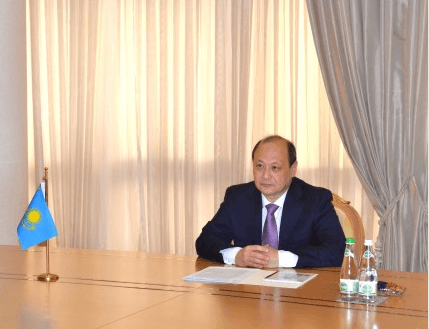 New Ambassador of Kazakhstan presented copies of his credentials to the Foreign Minister of Turkmenistan