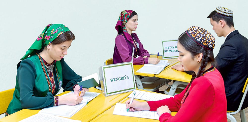 В ТГУ идет прием документов на поступление в вузы Китая и Венгрии
