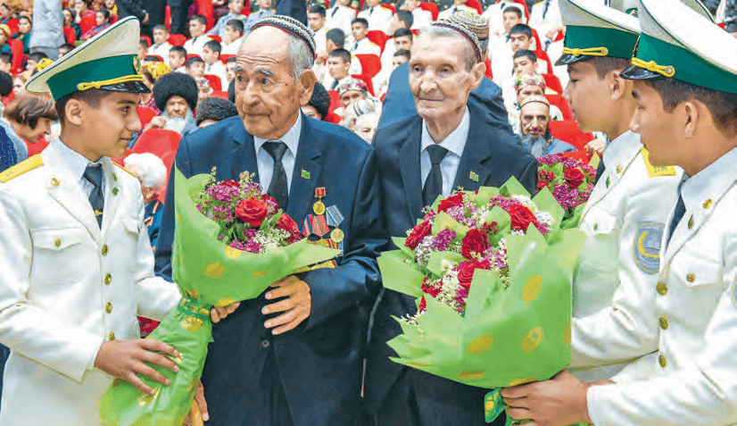 В Ашхабаде состоялось вручение юбилейной медали «К 75-летию Победы в Великой Отечественной войне 1941–1945 годов»