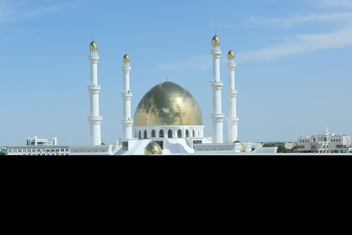 В мечетях Туркменистана будет выставлена священная реликвия, привезённая из Саудовской  Аравии