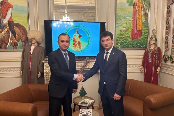 Türkmen diplomaty Belgiýada özbek ilçisi bilen duşuşdy