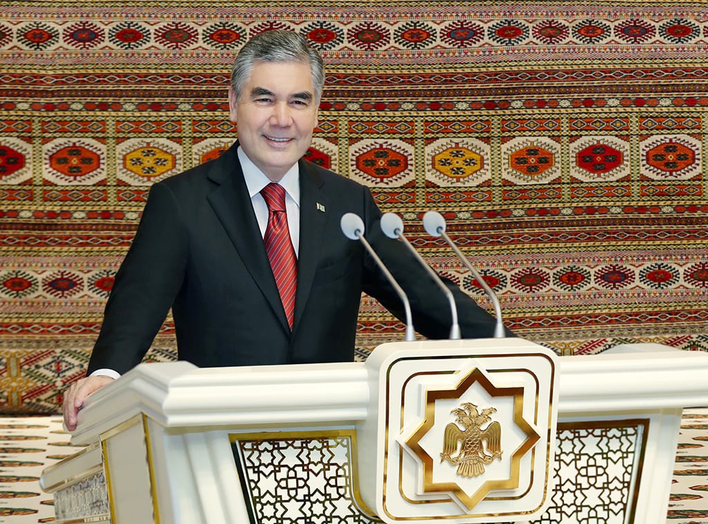 Гурбангулы Бердымухамедов призвал туркменский народ продолжать славные традиции предков