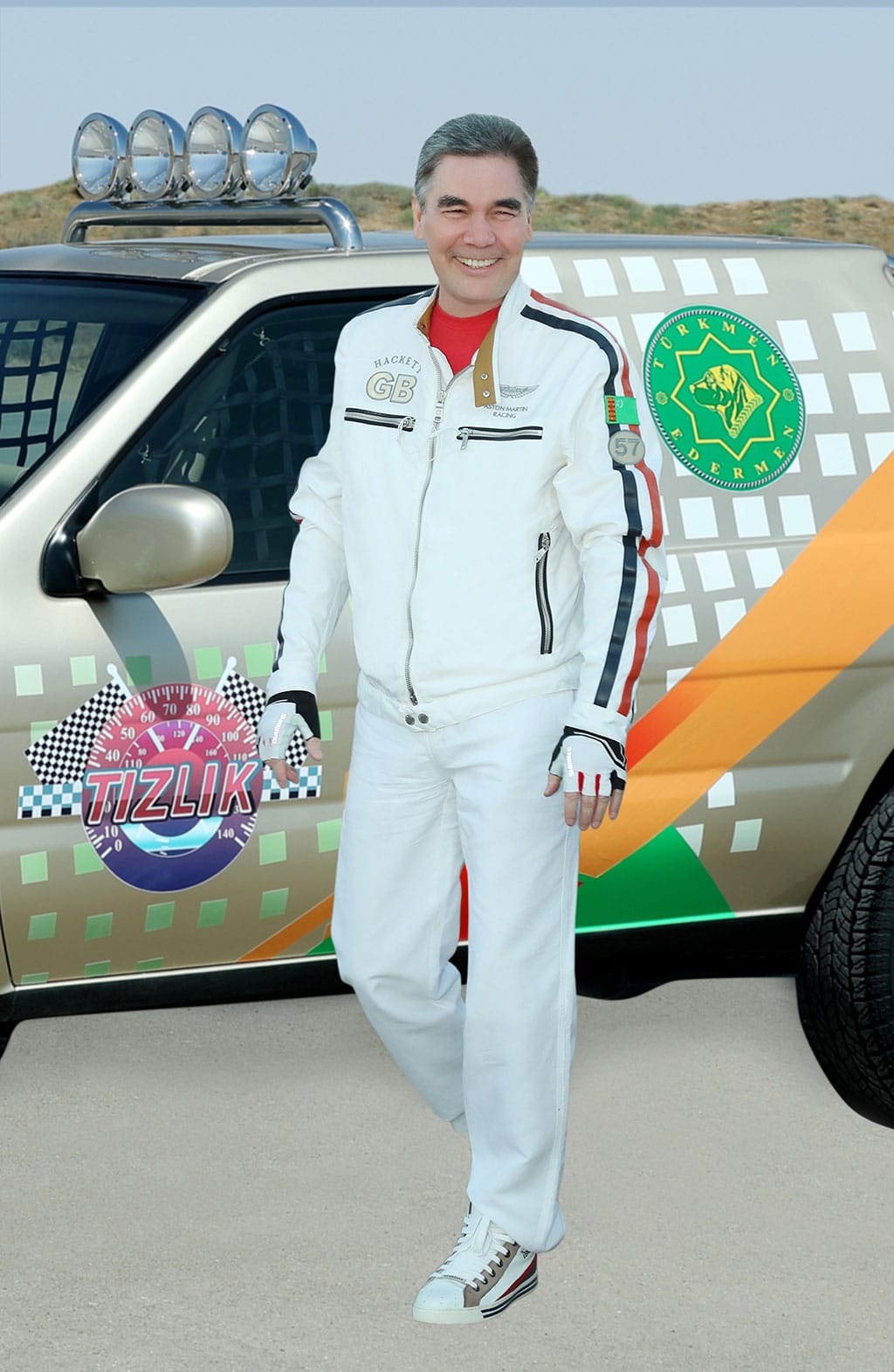 Президент Туркменистана побывал у газового кратера в пустыне, совершив протяжённый заезд по Каракумам