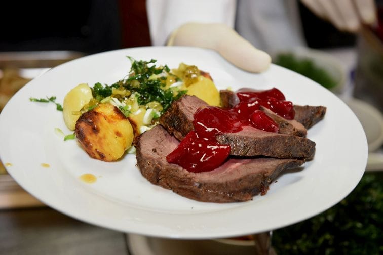 "Ayly Agşam" restoran