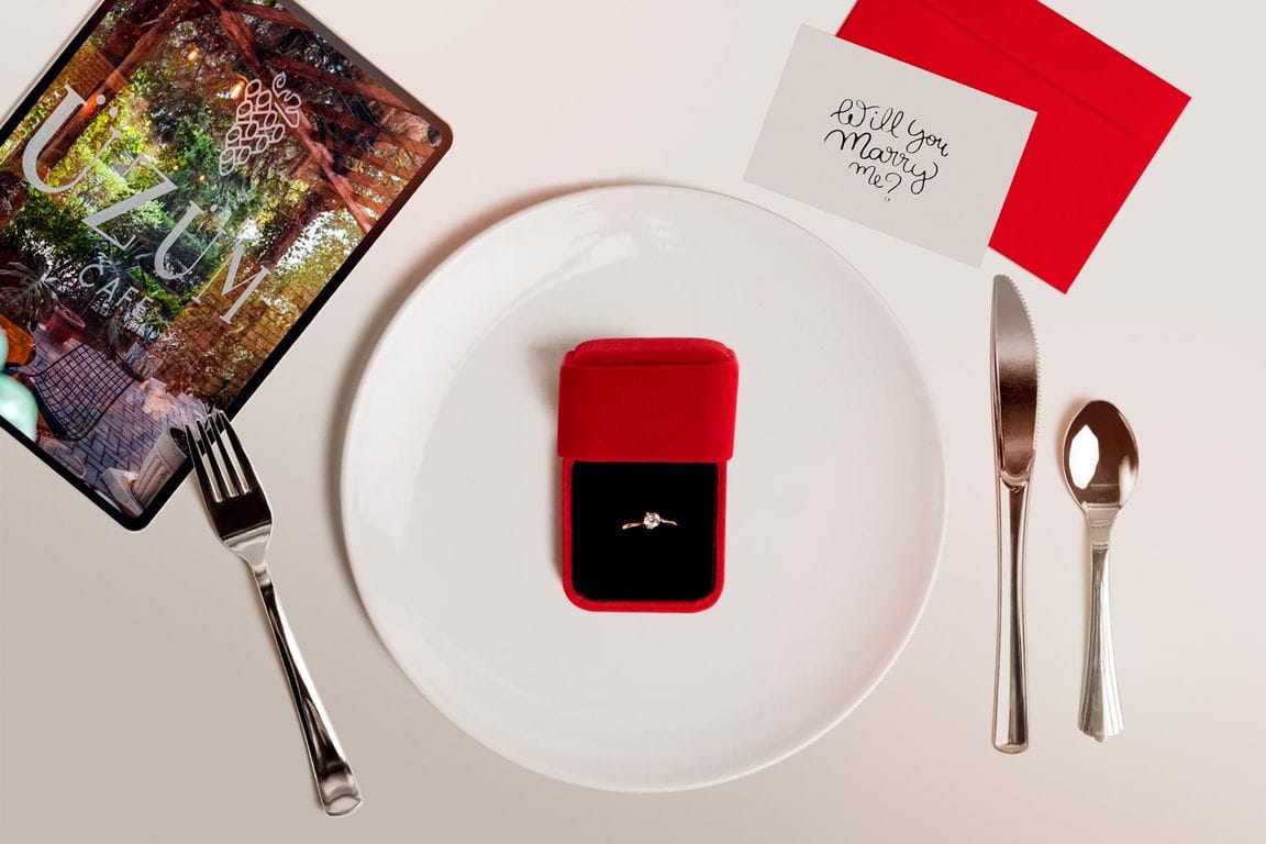 A classic of the genre: marriage proposal in a restaurant